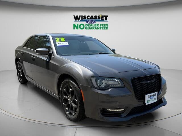 2023 Chrysler 300 Touring L