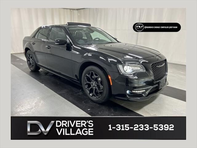 2023 Chrysler 300 Touring L