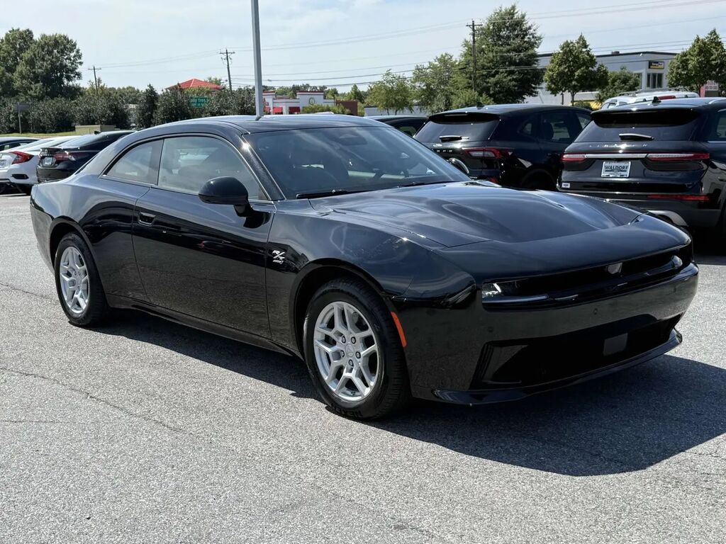 2025 Dodge Charger Daytona R/T — photo 1 of 14
