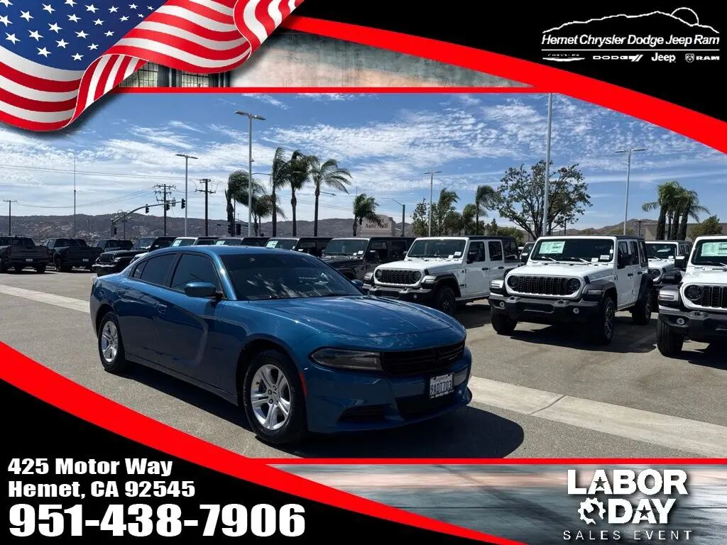 2021 Dodge Charger SXT — photo 1 of 3
