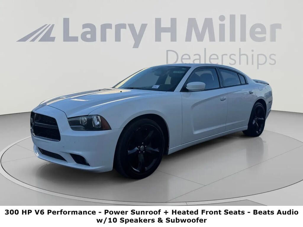 2013 Dodge Charger SXT — photo 1 of 13