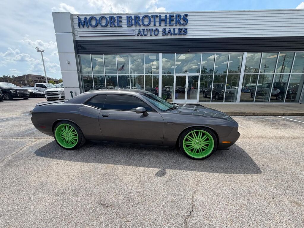 2014 Dodge Challenger — photo 1 of 13