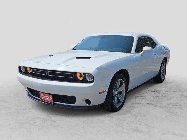 2019 Dodge Challenger SXT — photo 1 of 3