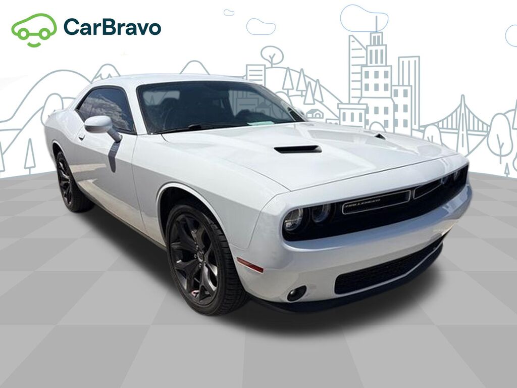 2019 Dodge Challenger SXT — photo 1 of 1