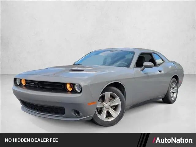 2019 Dodge Challenger SXT — photo 1 of 13