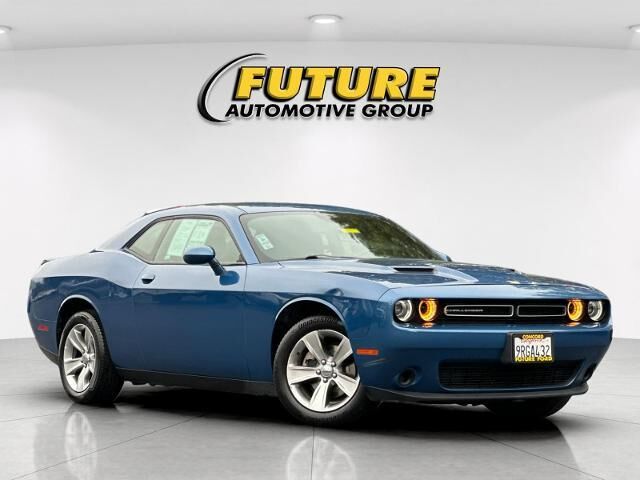 2021 Dodge Challenger SXT — photo 1 of 13