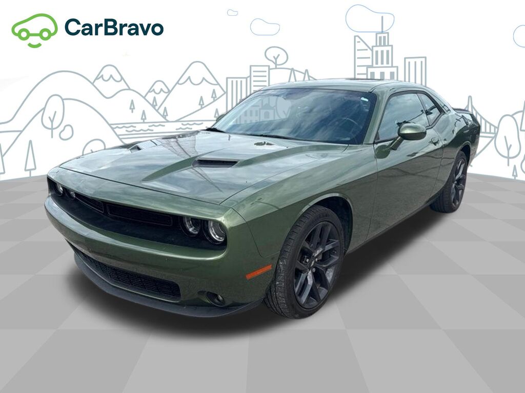 2022 Dodge Challenger SXT — photo 1 of 6