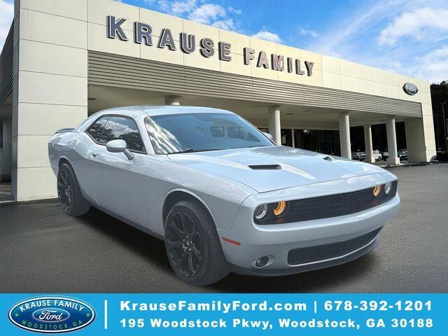 2023 Dodge Challenger SXT — photo 1 of 13