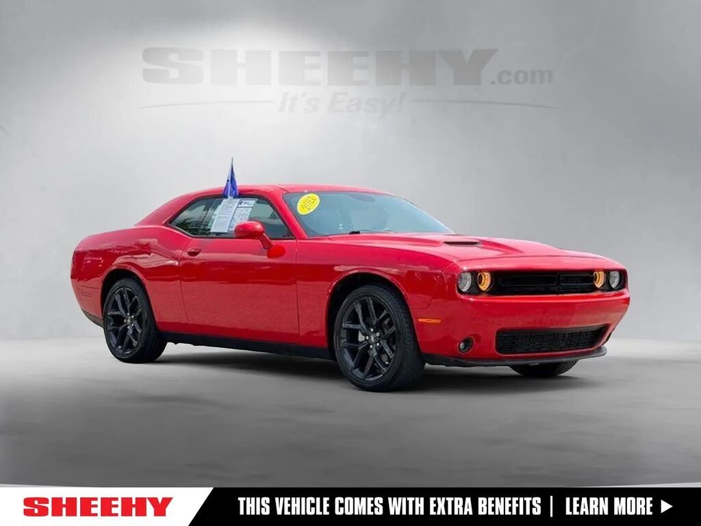 2021 Dodge Challenger SXT — photo 1 of 10