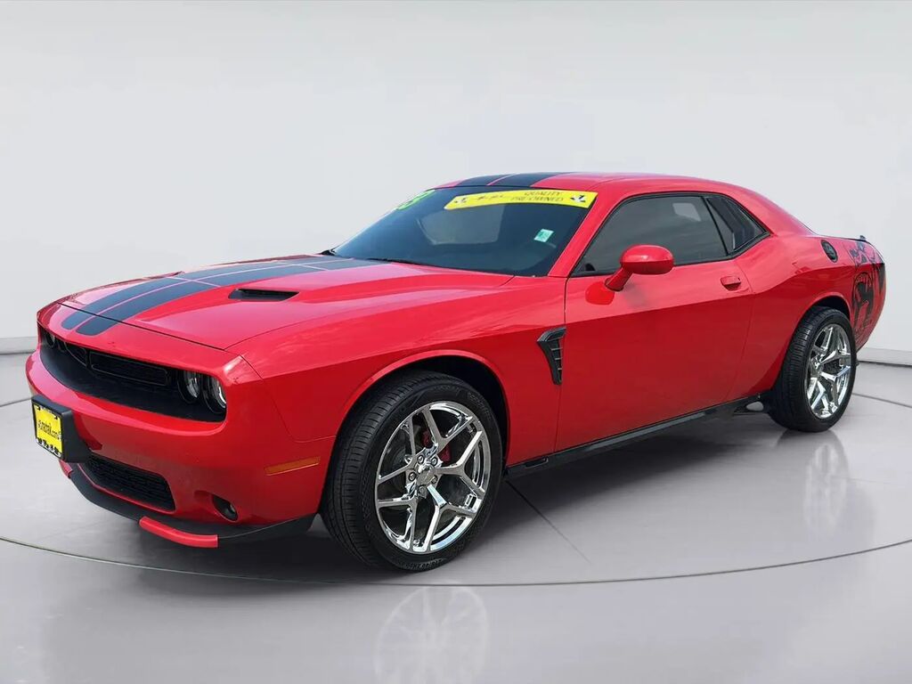 2023 Dodge Challenger SXT — photo 1 of 13