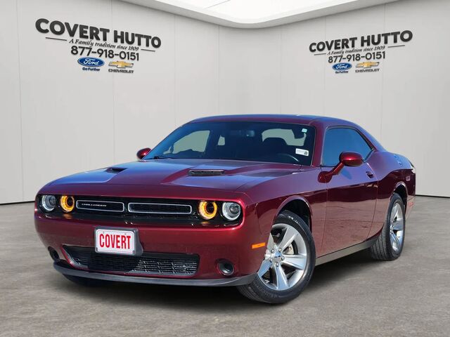 2022 Dodge Challenger SXT