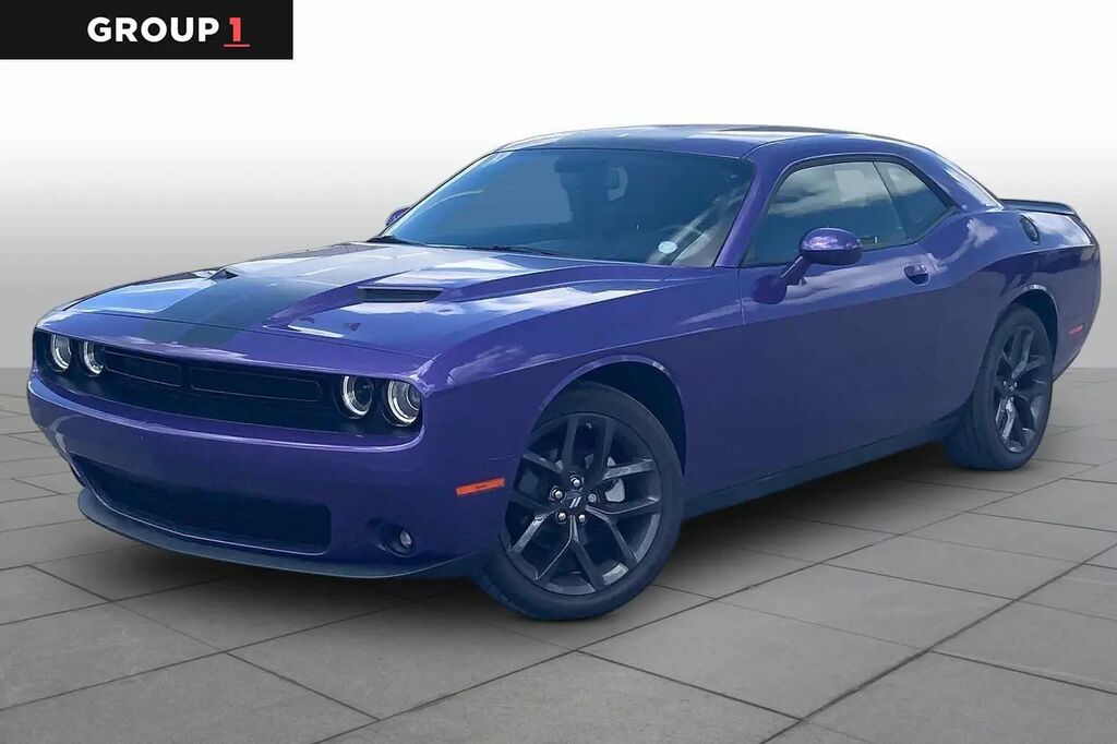 2023 Dodge Challenger SXT — photo 1 of 13
