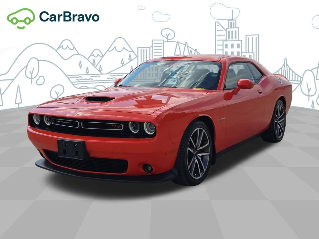 2022 Dodge Challenger R/T — photo 1 of 6