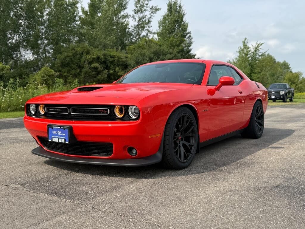 2022 Dodge Challenger R/T — photo 1 of 1