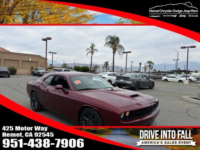 2023 Dodge Challenger R/T — photo 1 of 13