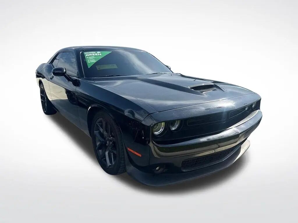 2022 Dodge Challenger R/T — photo 1 of 10