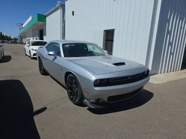 2023 Dodge Challenger R/T — photo 1 of 5