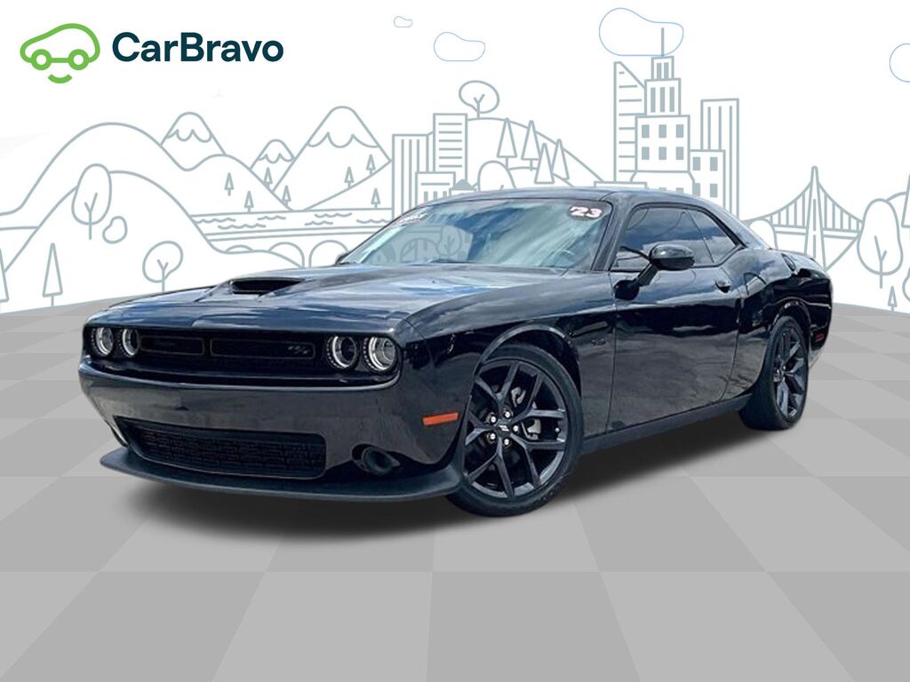 2023 Dodge Challenger R/T — photo 1 of 6