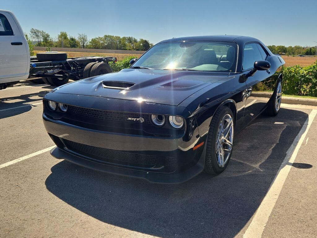 2018 Dodge Challenger SRT Hellcat — photo 1 of 5