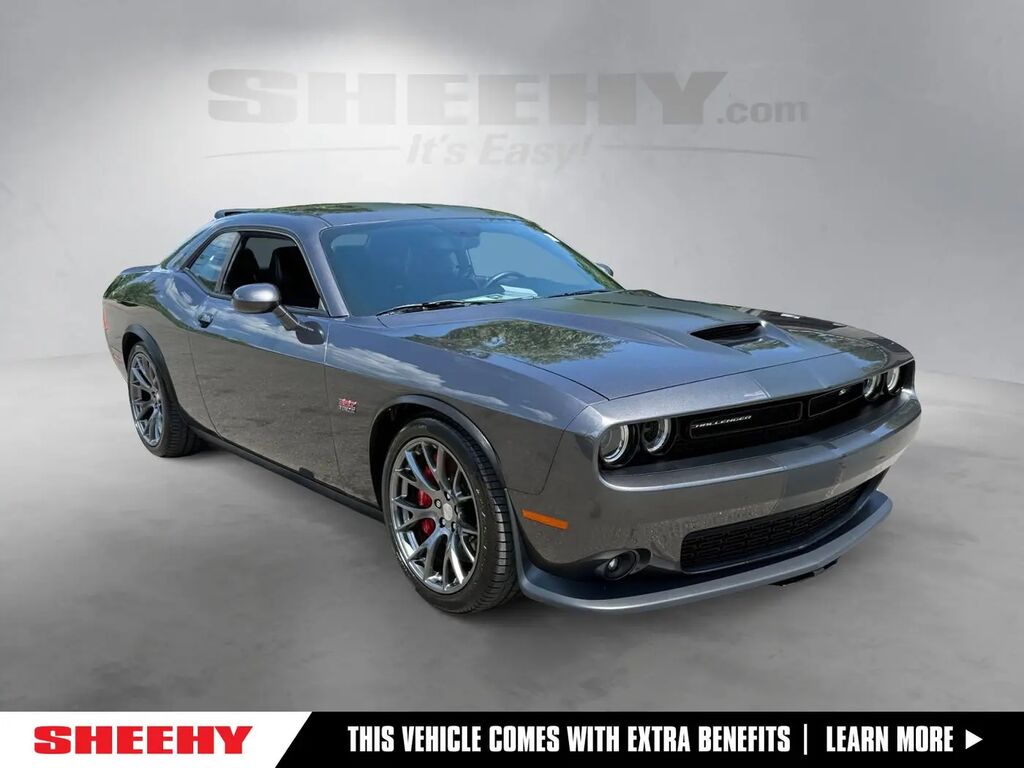 2015 Dodge Challenger SRT 392 — photo 1 of 10