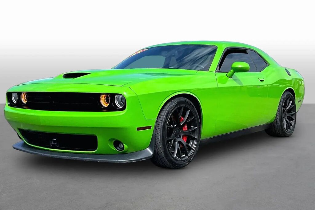 2017 Dodge Challenger SRT 392 — photo 1 of 13