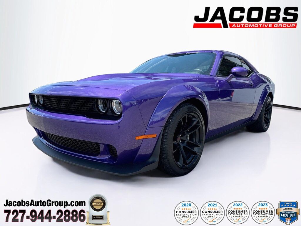 2023 Dodge Challenger R/T Scat Pack — photo 1 of 13