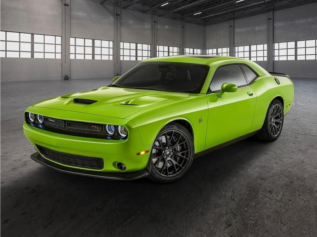 2019 Dodge Challenger SXT — photo 1 of 1
