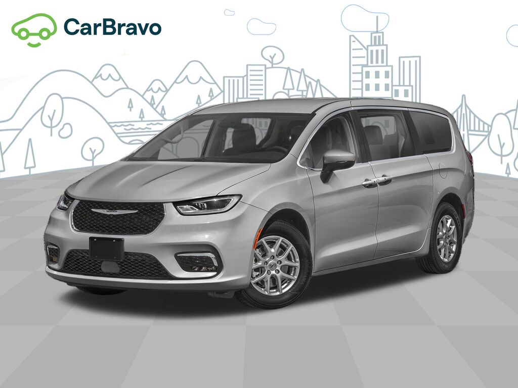2023 Chrysler Pacifica Touring L — photo 1 of 6