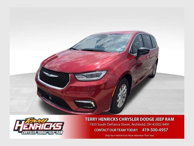 2024 Chrysler Pacifica Touring L
