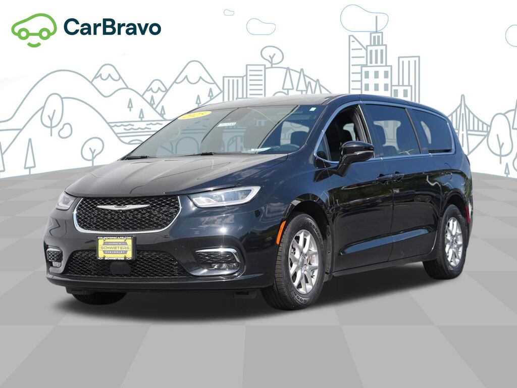 2025 Chrysler Pacifica Select — photo 1 of 6
