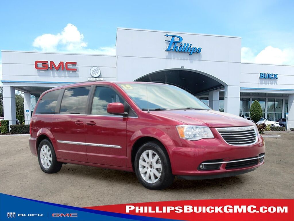 2015 Chrysler Town and Country Touring — photo 1 of 13