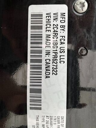 2023 Chrysler Pacifica Touring L — photo 1 of 1