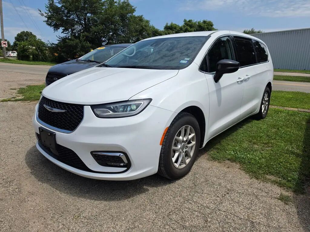 2024 Chrysler Pacifica Touring L