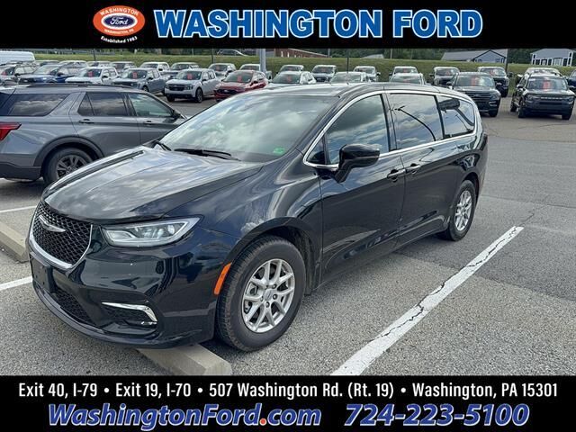 2025 Chrysler Pacifica Select