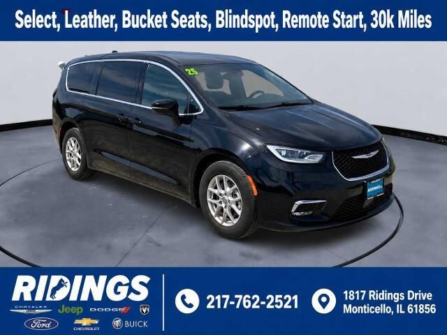 2025 Chrysler Pacifica Select