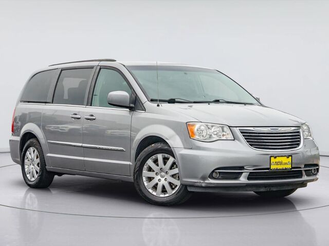 2016 Chrysler Town and Country Touring