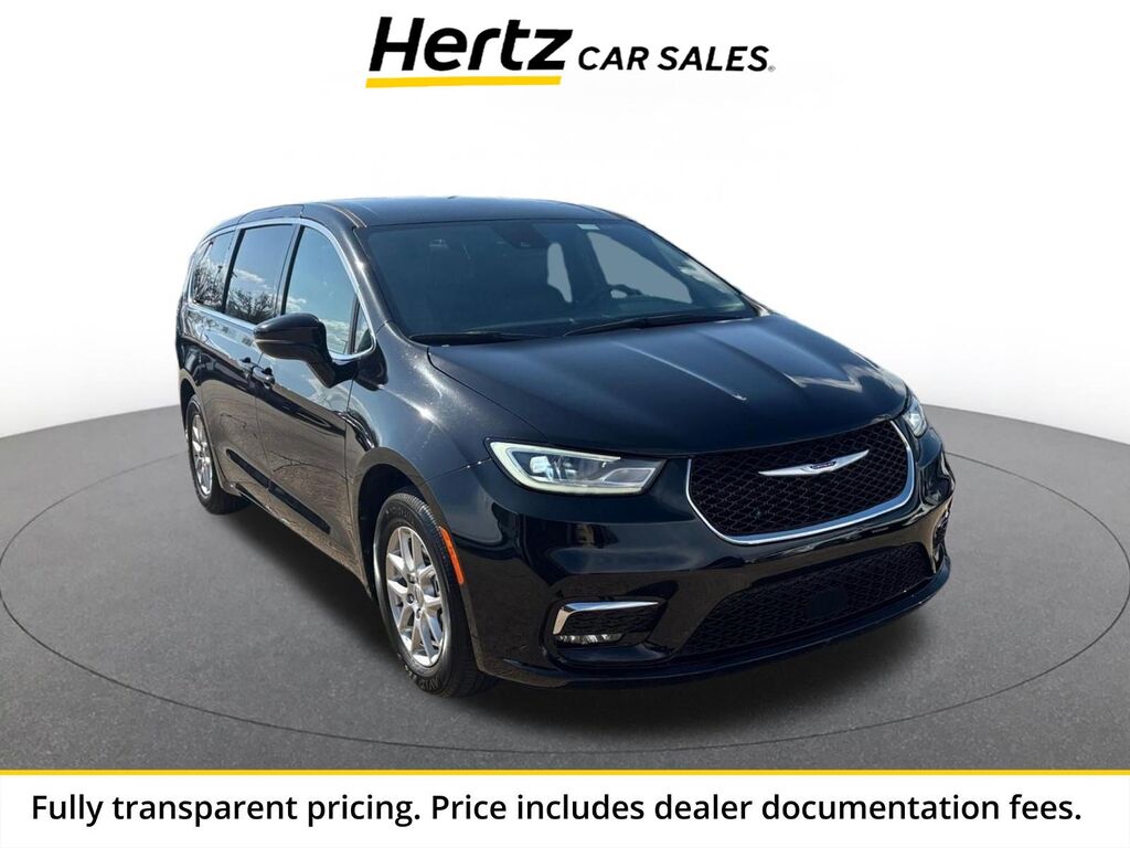 2025 Chrysler Pacifica Select — photo 1 of 1