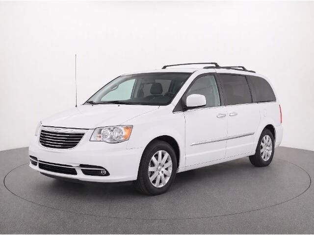 2016 Chrysler Town and Country Touring