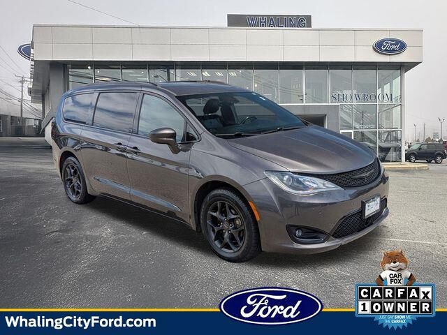 2019 Chrysler Pacifica Touring L