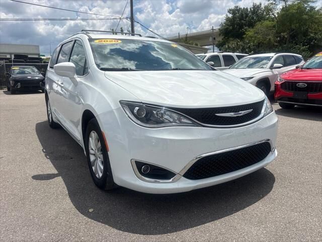 2020 Chrysler Pacifica Touring L