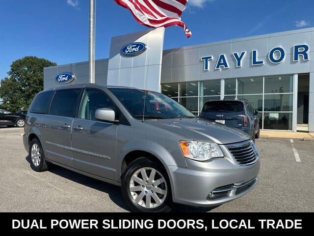2015 Chrysler Town and Country Touring