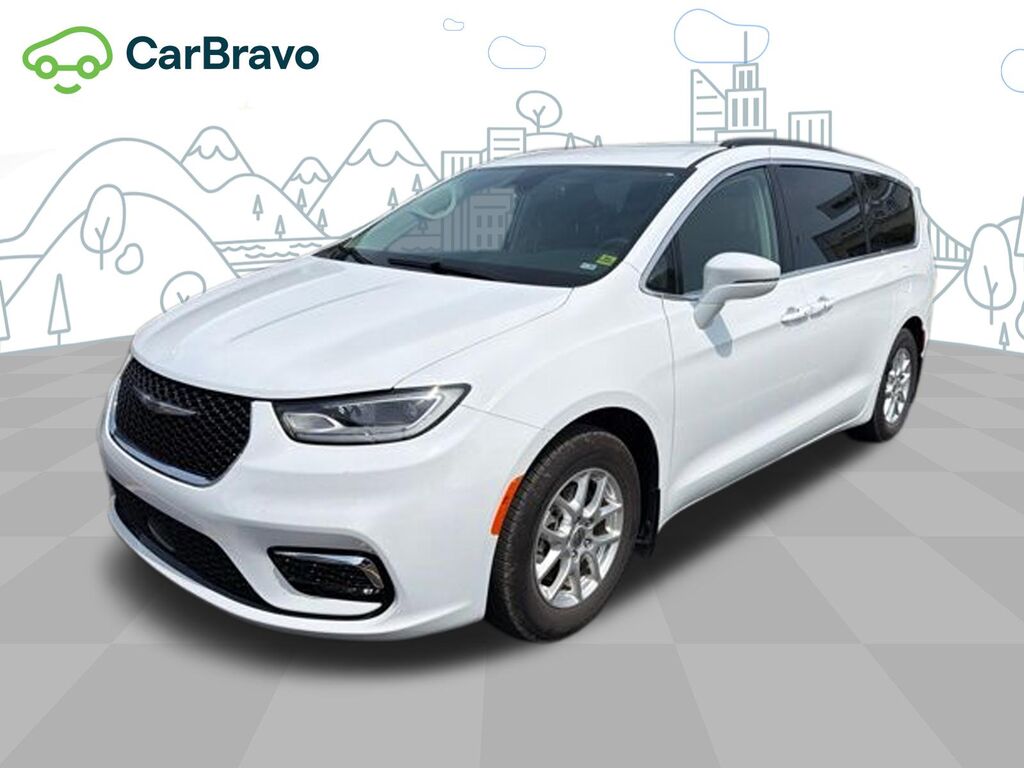 2022 Chrysler Pacifica Touring L — photo 1 of 7