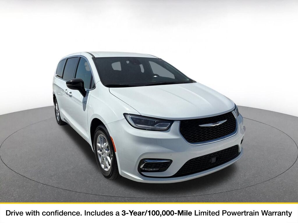2025 Chrysler Pacifica Select — photo 1 of 1