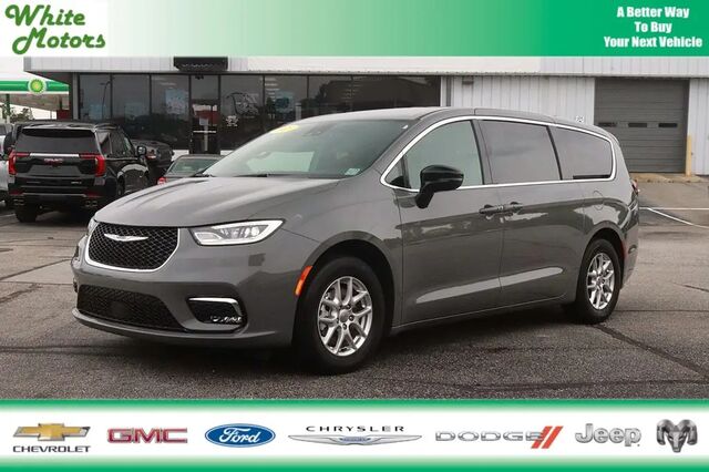 2025 Chrysler Pacifica Select