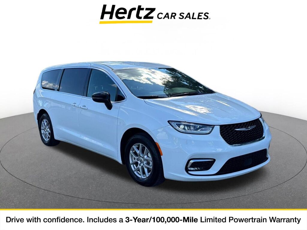 2025 Chrysler Pacifica Select — photo 1 of 1