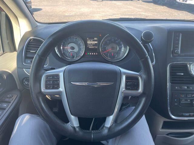 2013 Chrysler Town and Country Touring