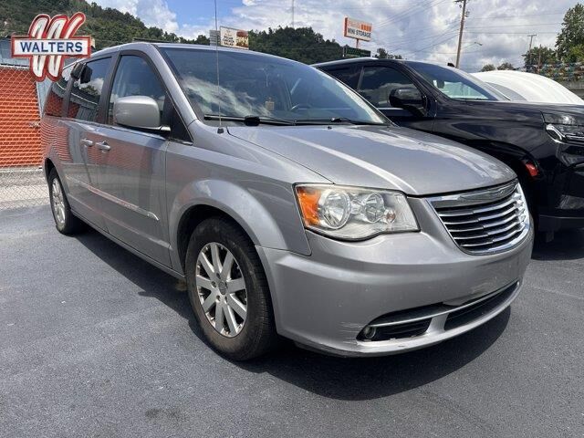 2016 Chrysler Town and Country Touring