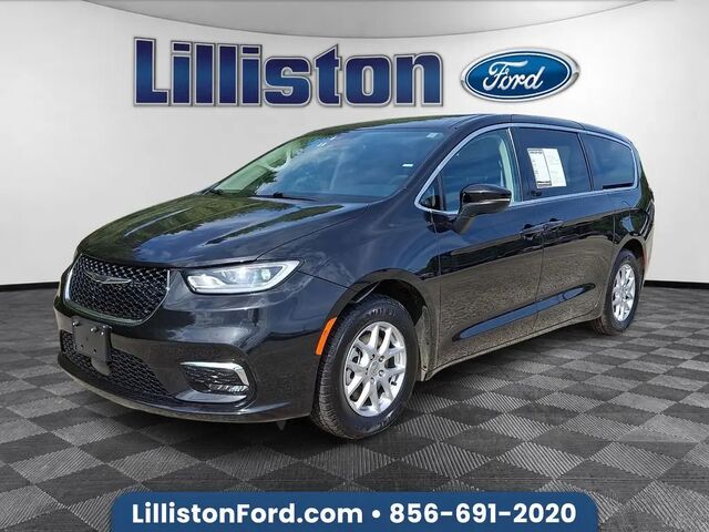 2023 Chrysler Pacifica Touring L