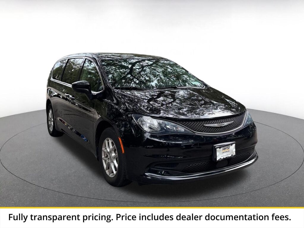 2024 Chrysler Voyager LX — photo 1 of 1