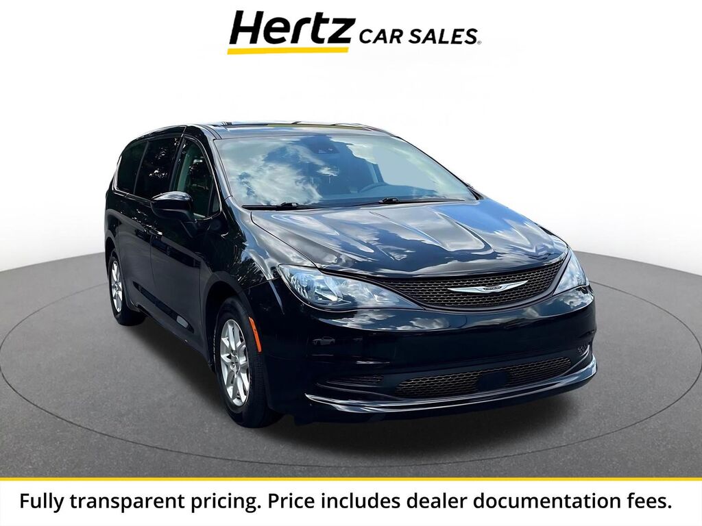 2024 Chrysler Voyager LX — photo 1 of 13